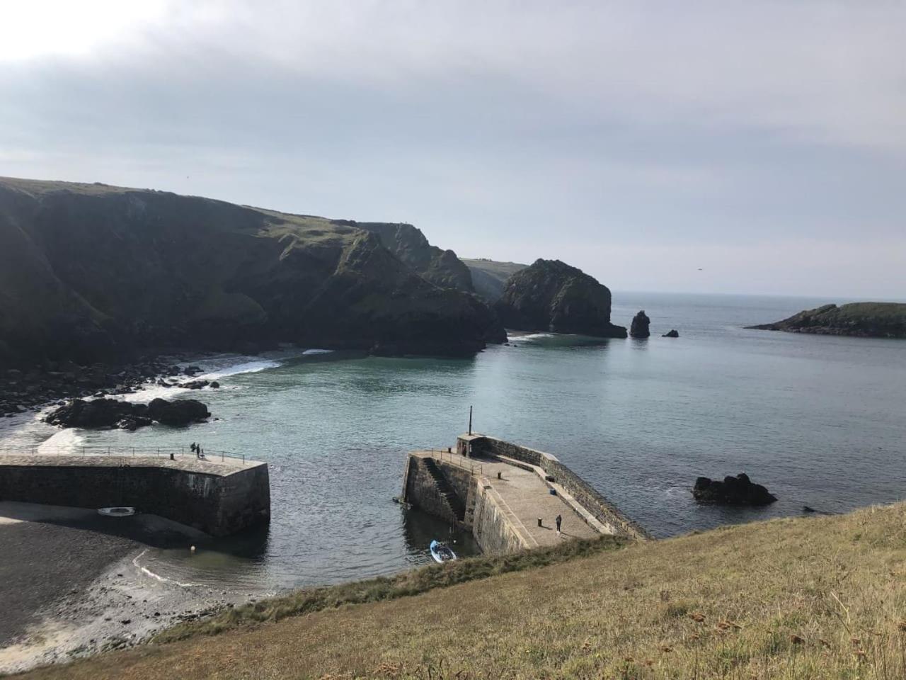 Tol-Dhu. One In A Mullion Vila Exterior foto